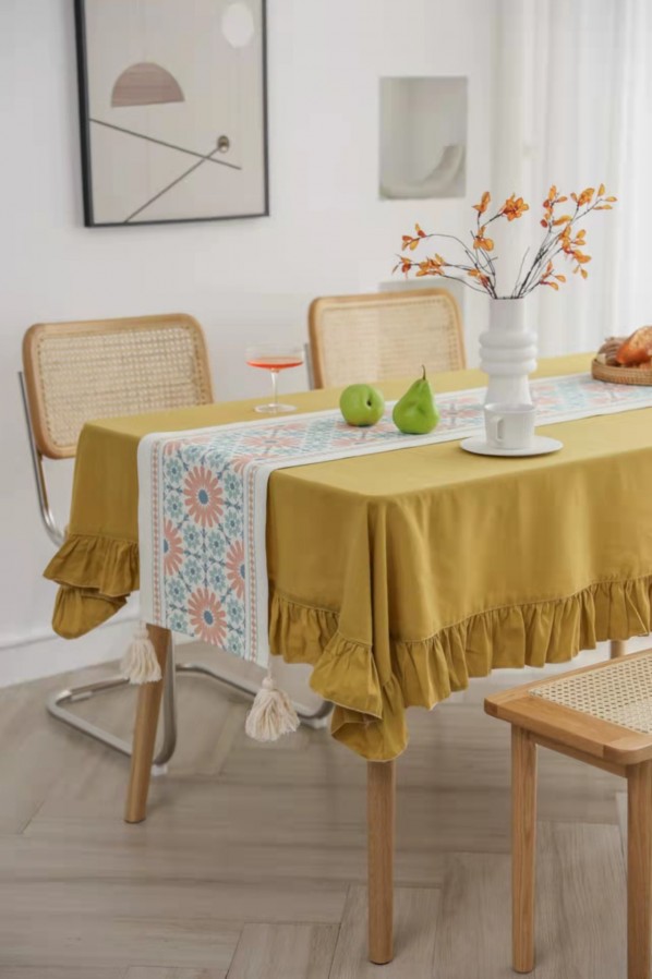 tablecloth lifestyle photo