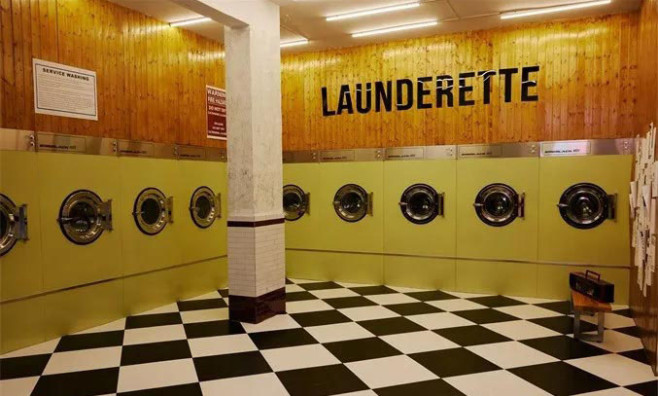 Laundromat Photography Set